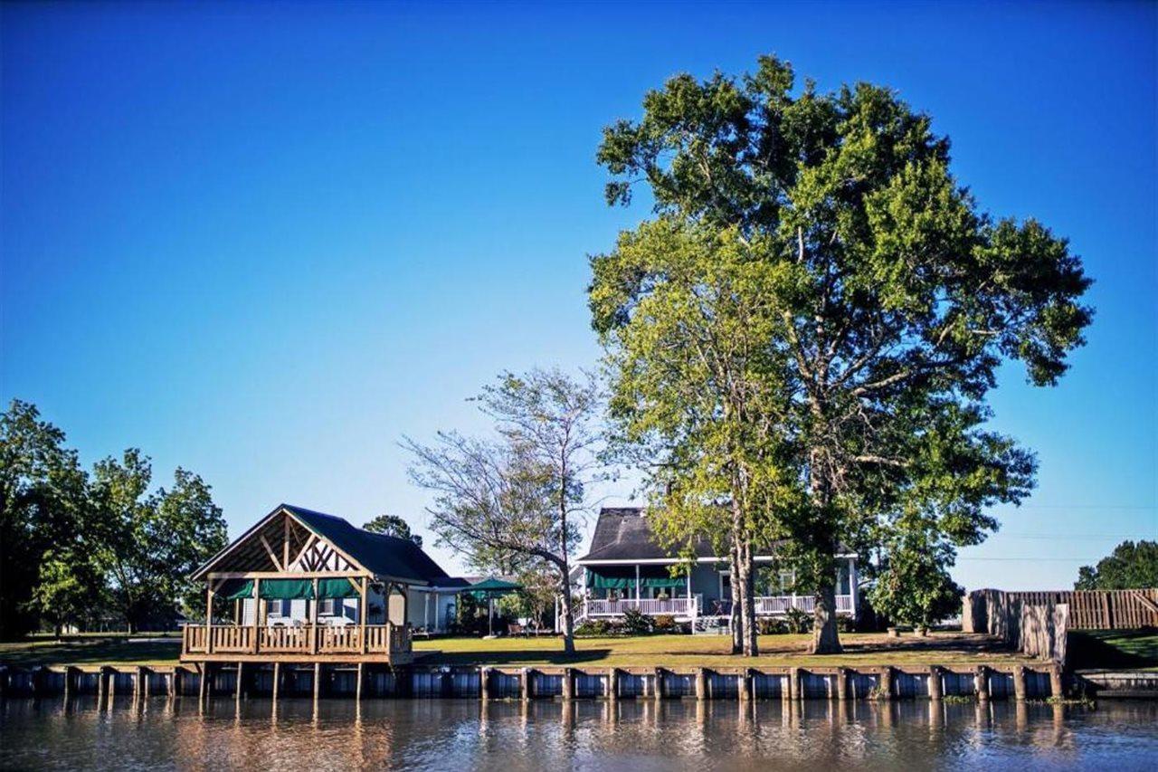 A Chateau On The Bayou Bed & Breakfast Raceland Exterior photo