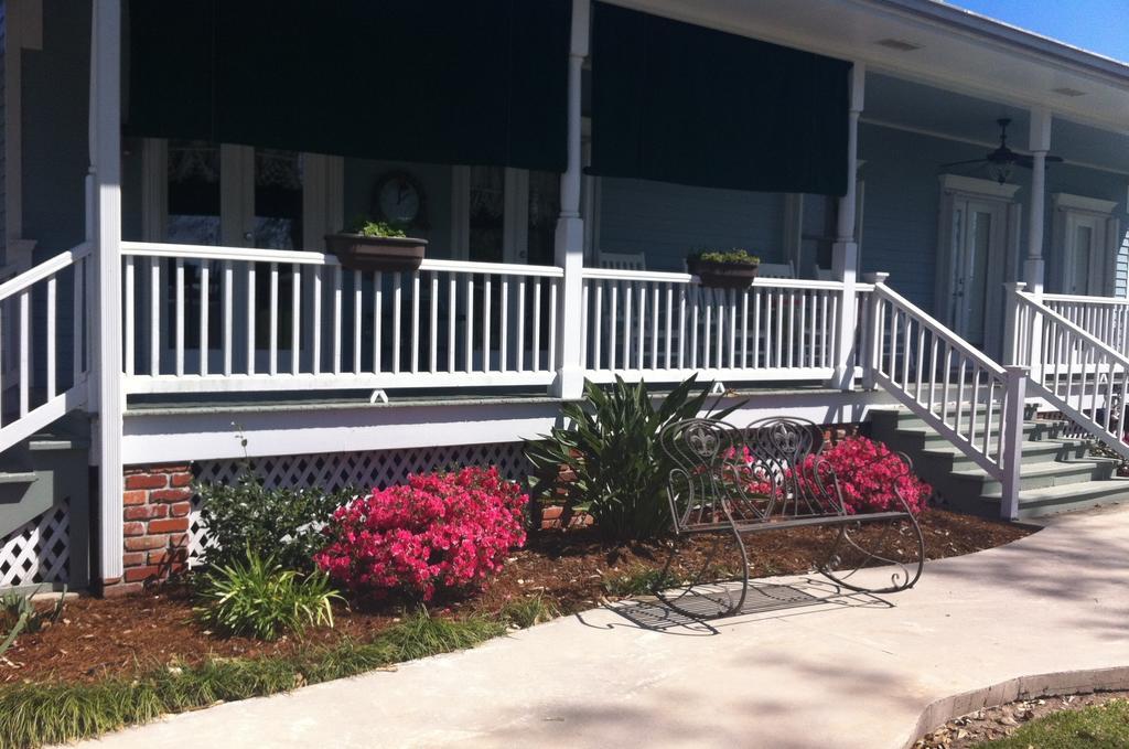 A Chateau On The Bayou Bed & Breakfast Raceland Exterior photo
